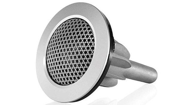 ����� 700-� ����� �� Bowers Wilki